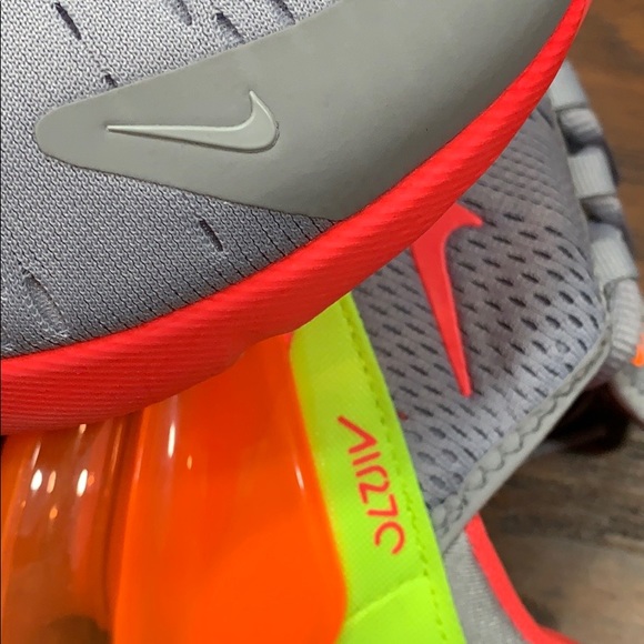 NIKE AIR MAX 270 GS 'WOLF GREY HOT PUNCH' - Picture 14 of 16